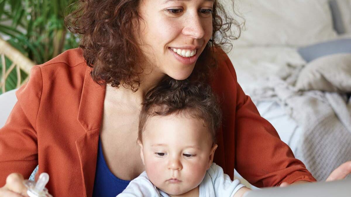 working from home mum with toddler